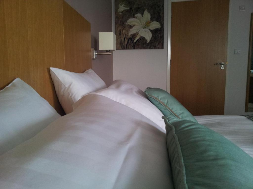Deangate Motel Lydney Phòng bức ảnh